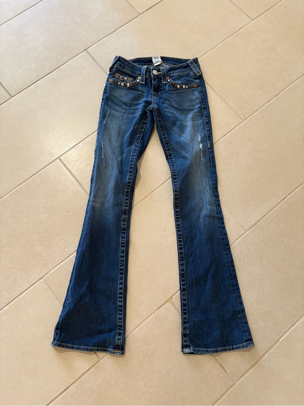 True Religion Womens Bobby Womens Size 24 Studs Flare 32” Inseam Y2K Horseshoe